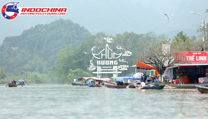 Perfume Pagoda: Spiritual places to visit in Hanoi