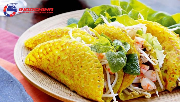 Enjoy Da Nang's crispy Banh Xeo, a local crepe favorite filled with fresh ingredients.