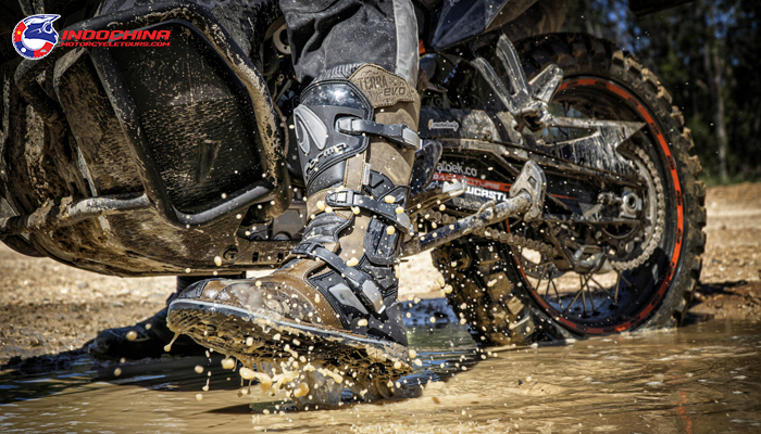 Equip carefully motorbike gear for the Hanoi to Cao Bang motorbike trip