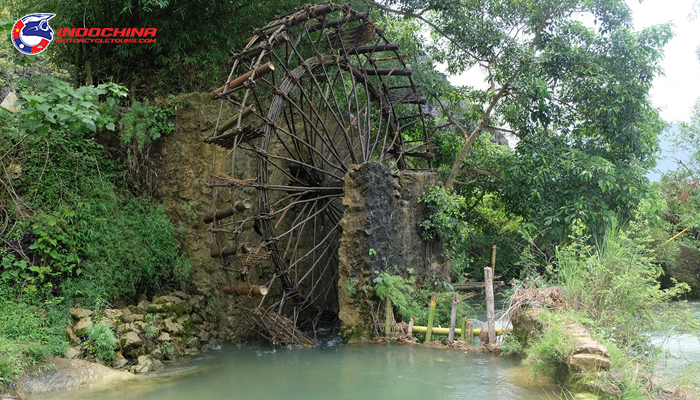 Majestic jade-blue waterway which is only found in Quay Son River