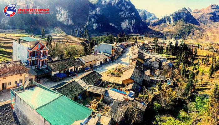 Come to Dong Van Ancient Town to experience the superficial culture of Ha Giang