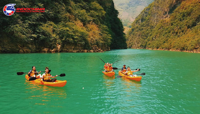 Don't miss Kayaking! - Experience sailing across Nho Que river