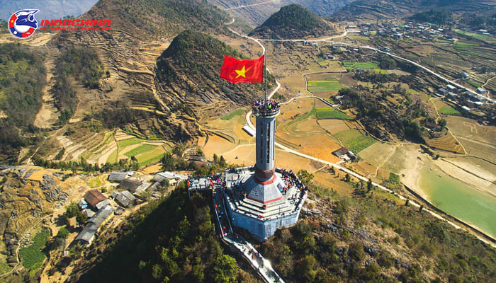 Instructions on how to conquer Lung Cu flagpole from Ha Giang center