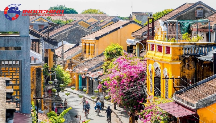 Experience Hoi An’s vibrant festivals and outdoor adventures during its dry season.
