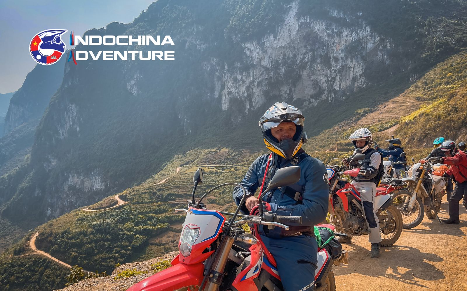 Majestic scenery on the journey from Yen Minh to Dong Van