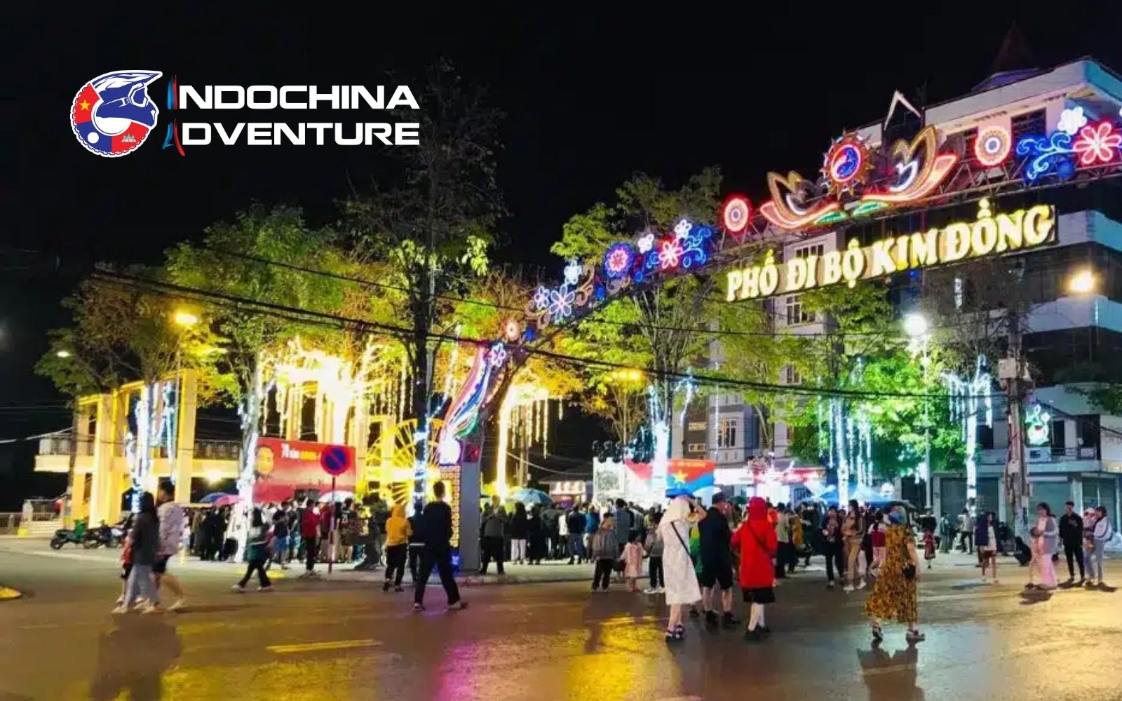 Cao Bang Cuisine Market is a vibrant food hub located on the famous Kim Dong walking street.