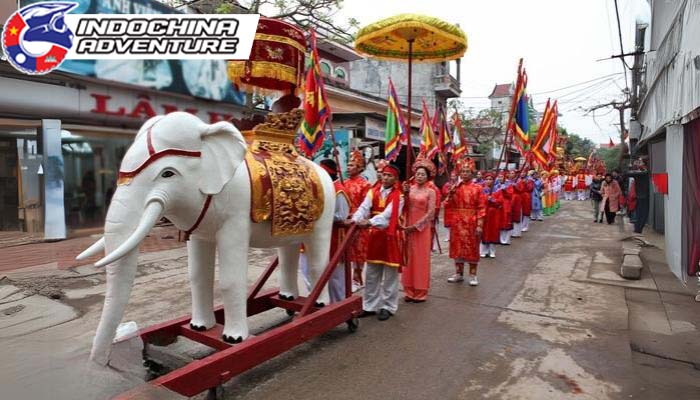 This festival takes place at the Hai Ba Trung Temple in Me Linh District