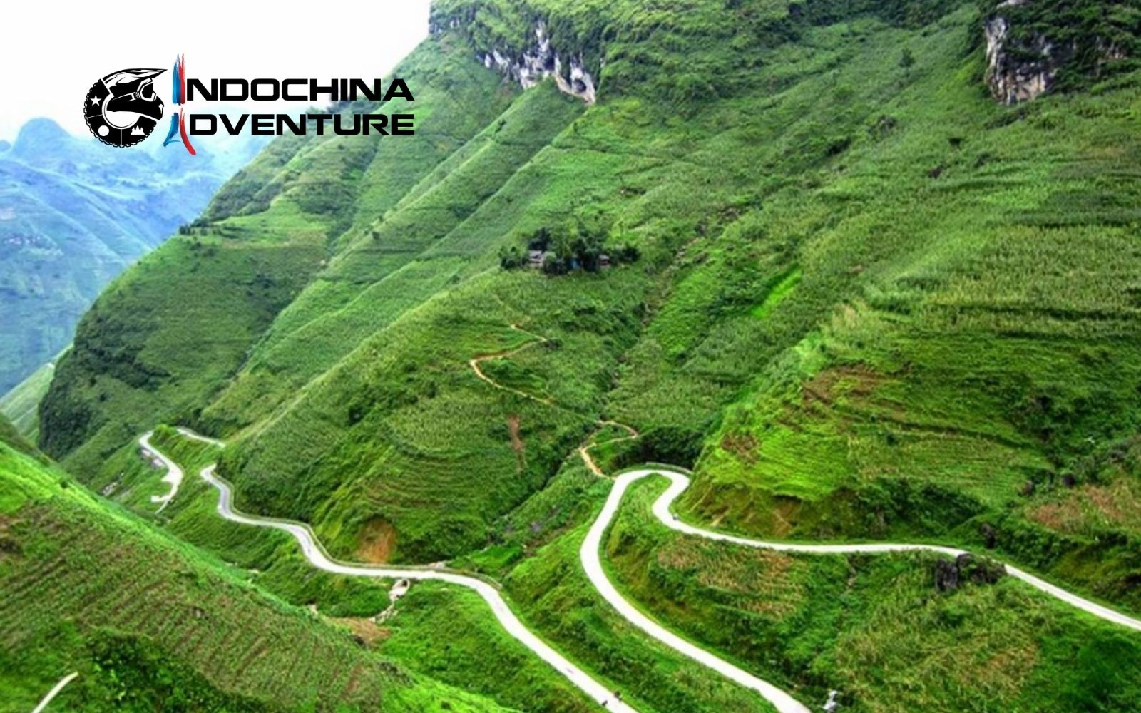 Motorbiking the Ma Phuc Pass