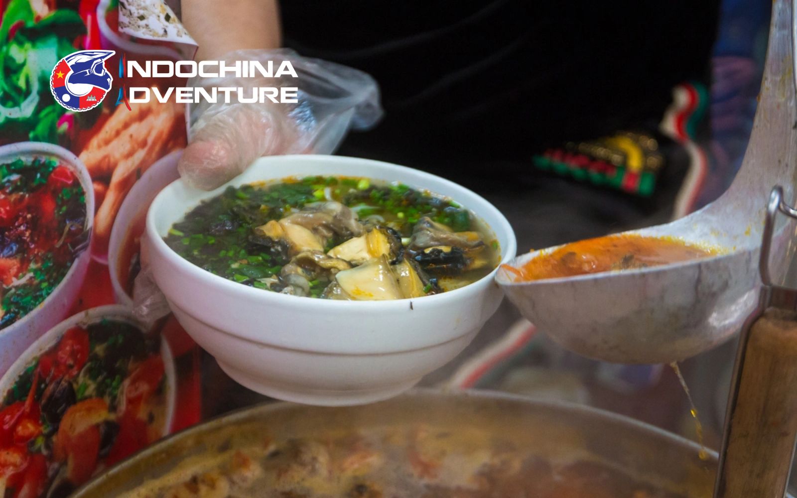 Ms. Hue’s snail noodle shop makes diners addicted in Hanoi