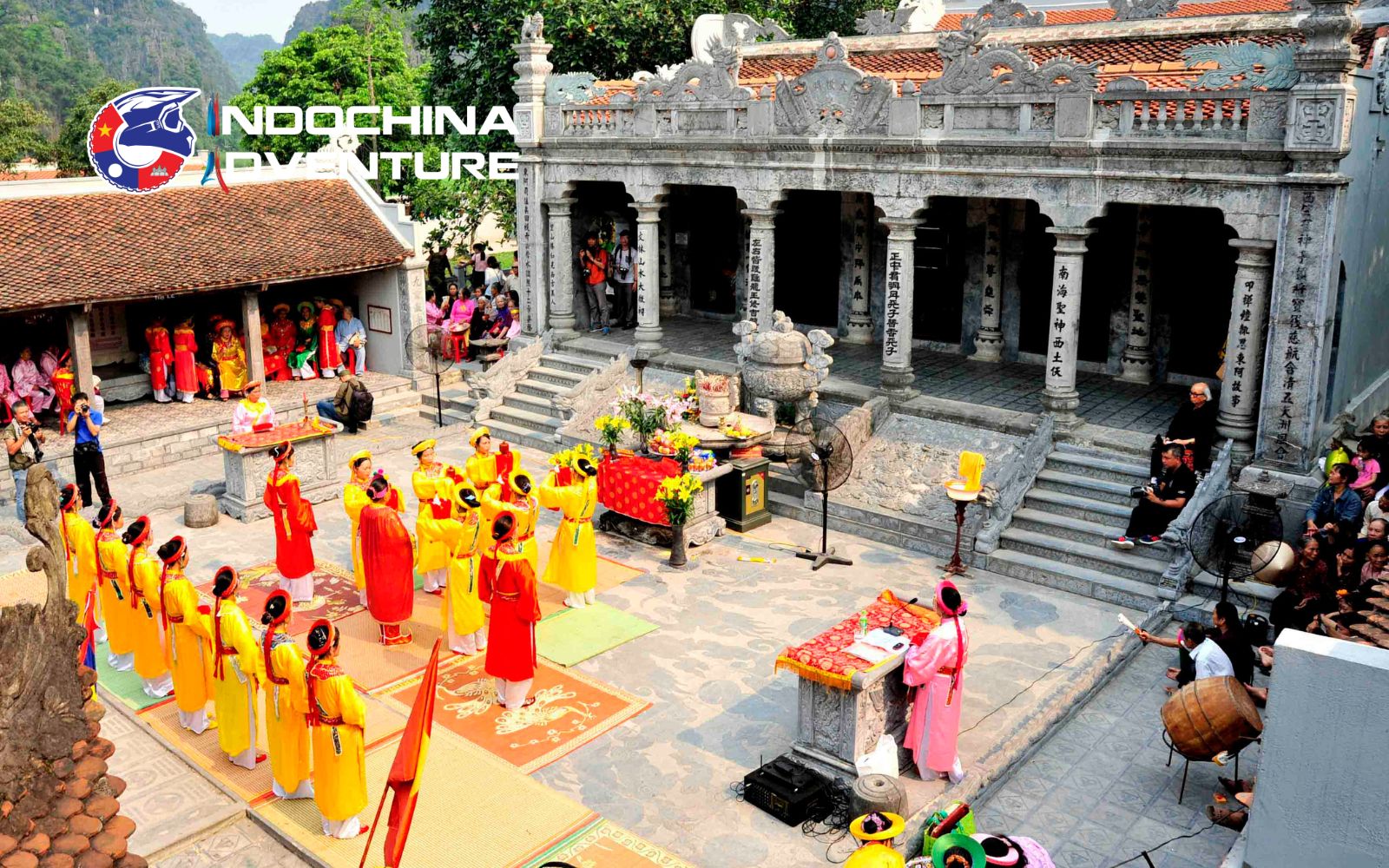 Artists recreate ancient astronomical observation methods on the occasion of the Thai Vi Temple Festival