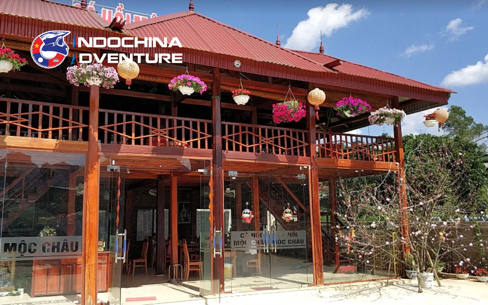 Panoramic Views with Delicious Northwestern Specialties