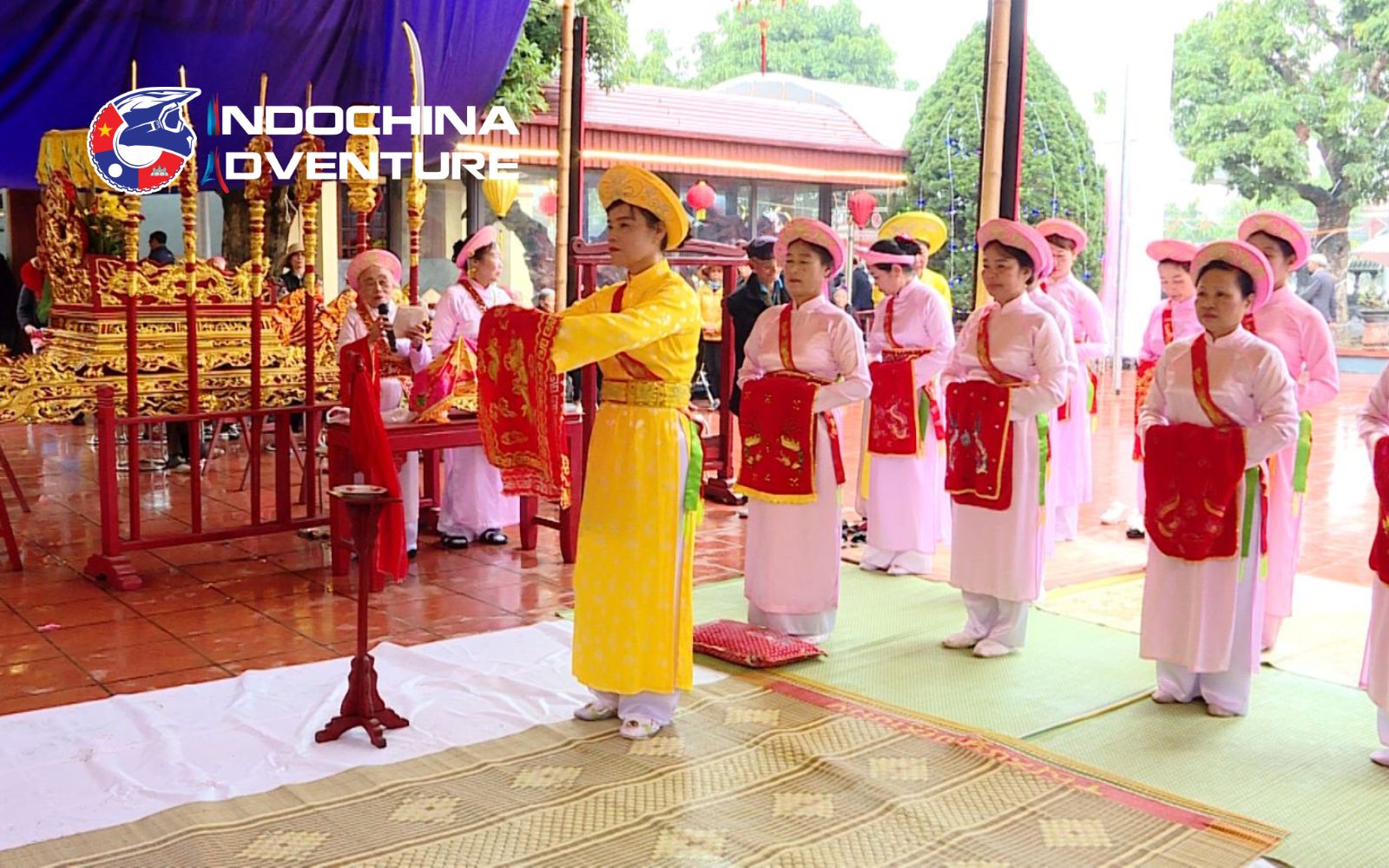  Ban Non Khe Newspaper Festival is one of the famous traditional festivals in Ninh Binh