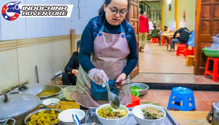 The owner of Moc Mien porridge restaurant has 30 years of experience in the profession