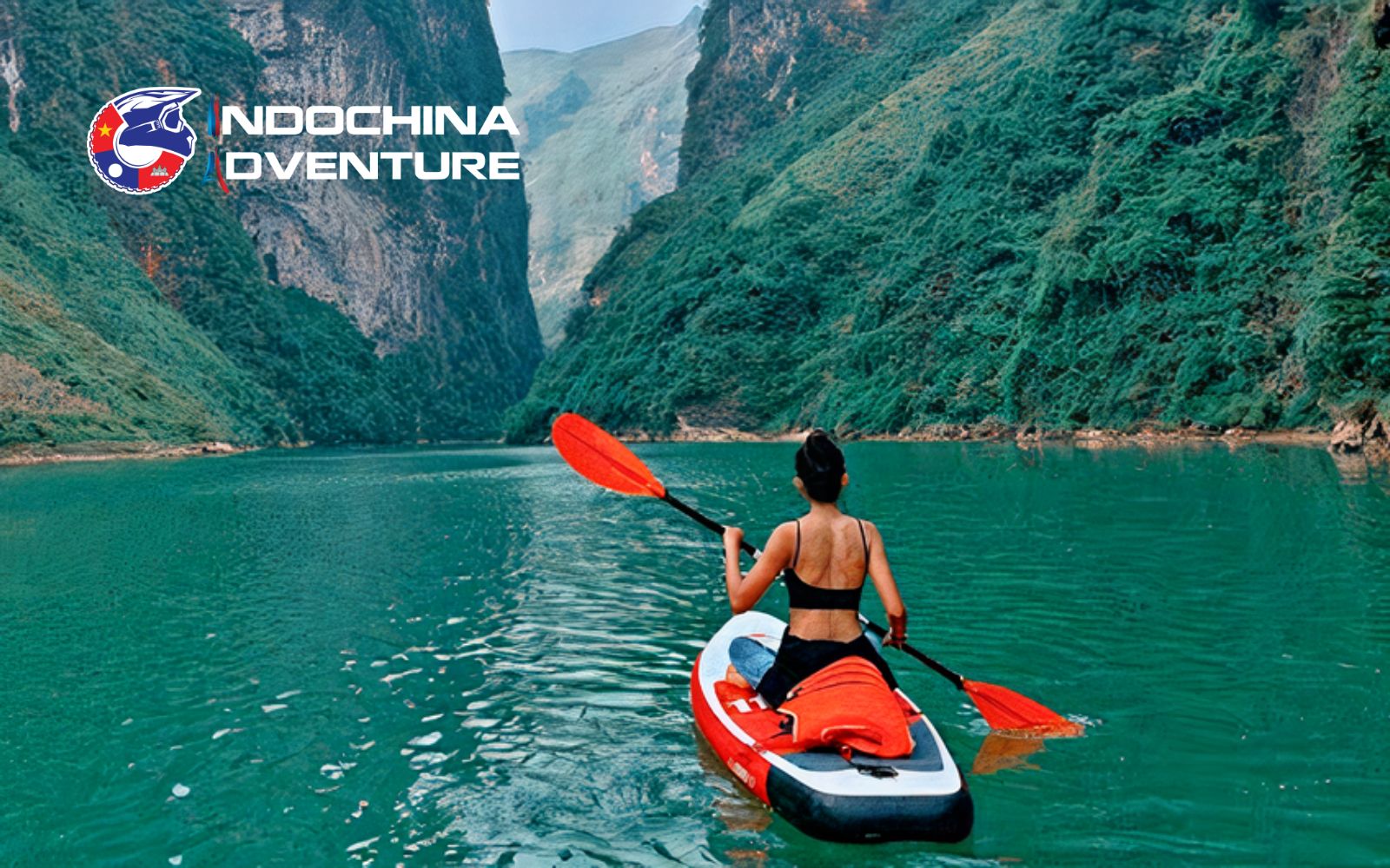 Boat ride on the Nho Que River