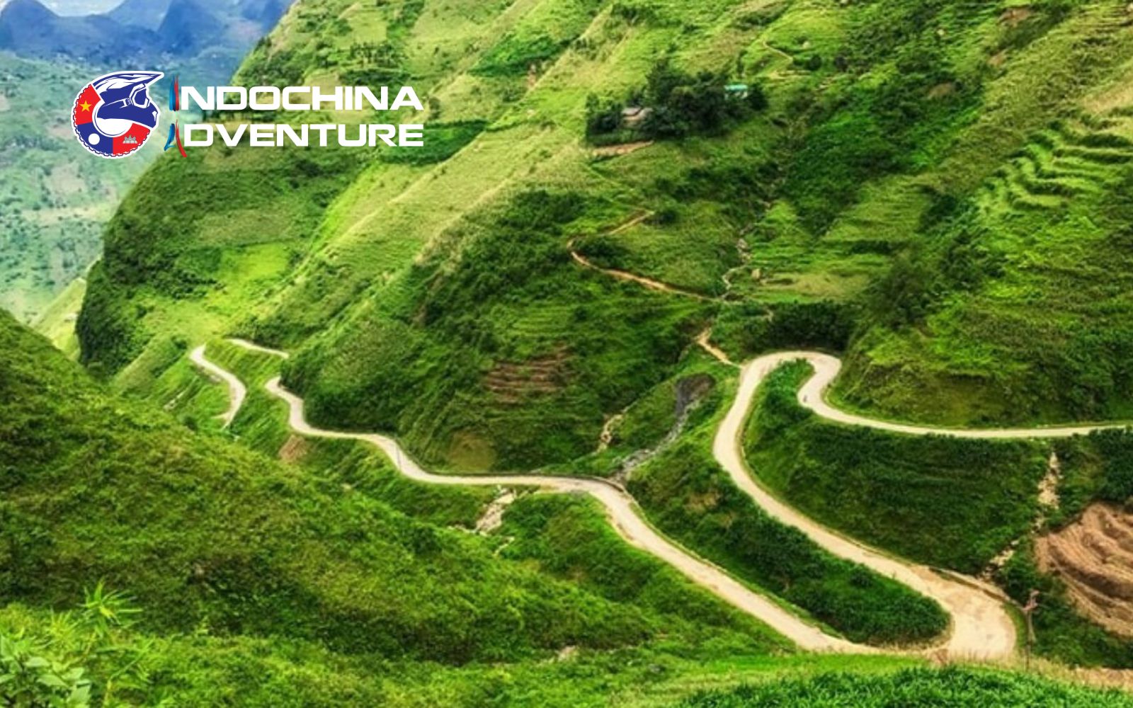 Visit Ma Pi Leng Pass along Meo Vac motorbike tours