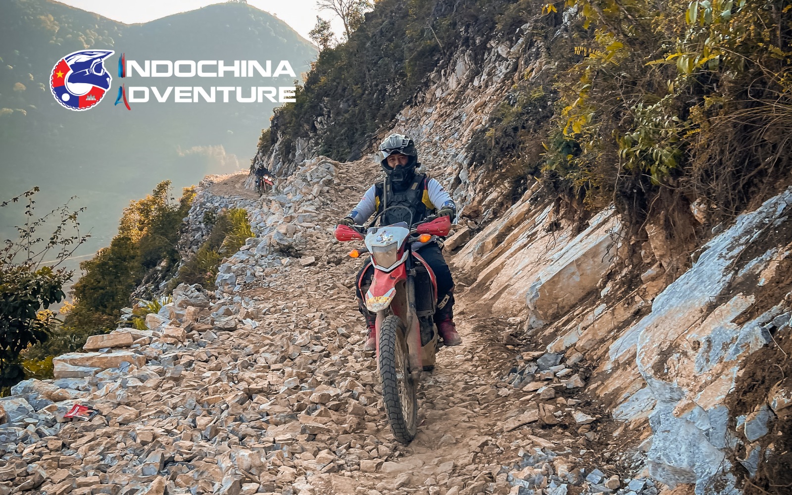 Scenic routes for an unforgettable Moc Chau Plateau motorcycle tours