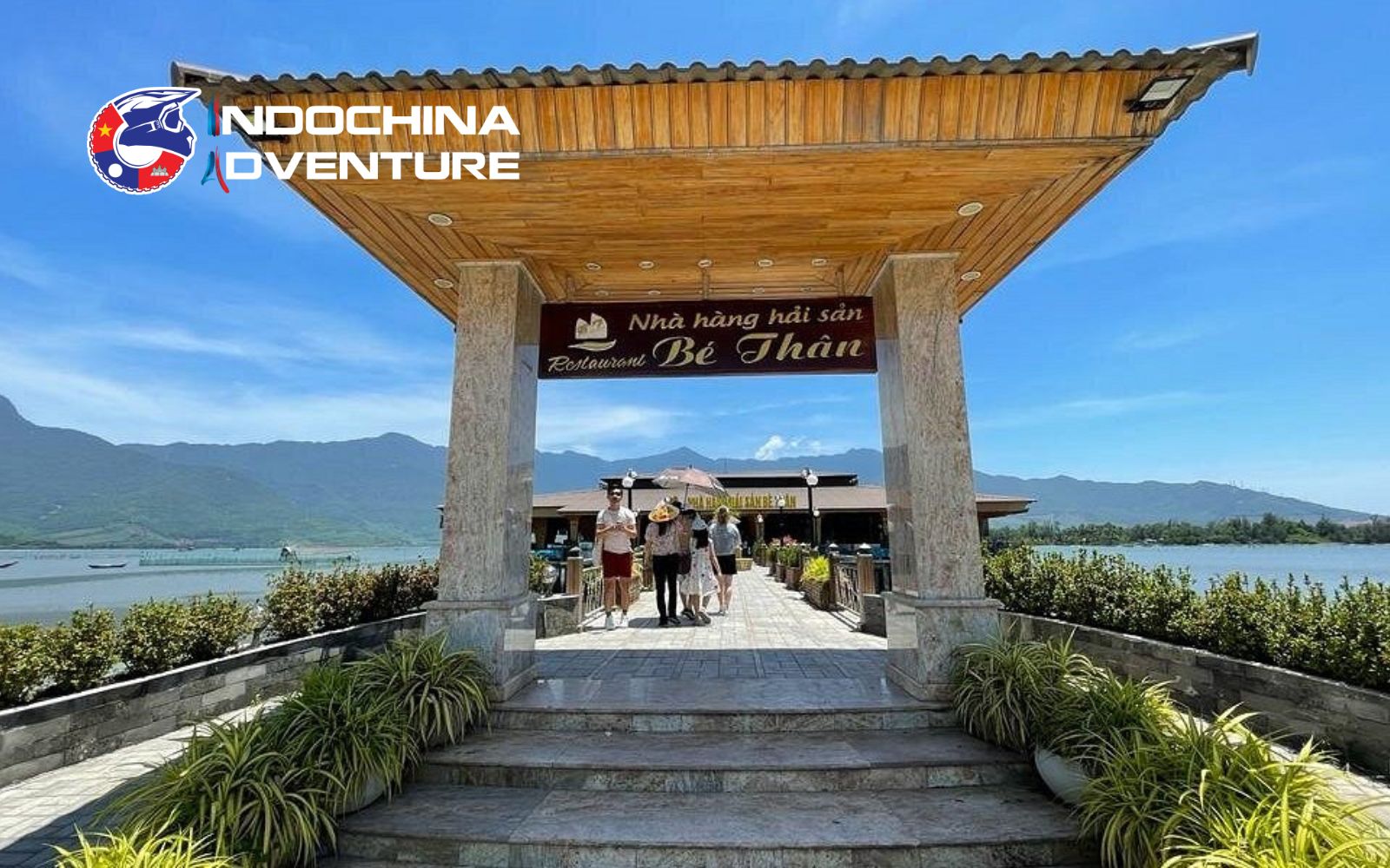 Delicious Central Vietnamese dishes, one of the best places to eat near Hai Van Pass Delicious Central Vietnamese dishes, one of the best places to eat near Hai Van Pass