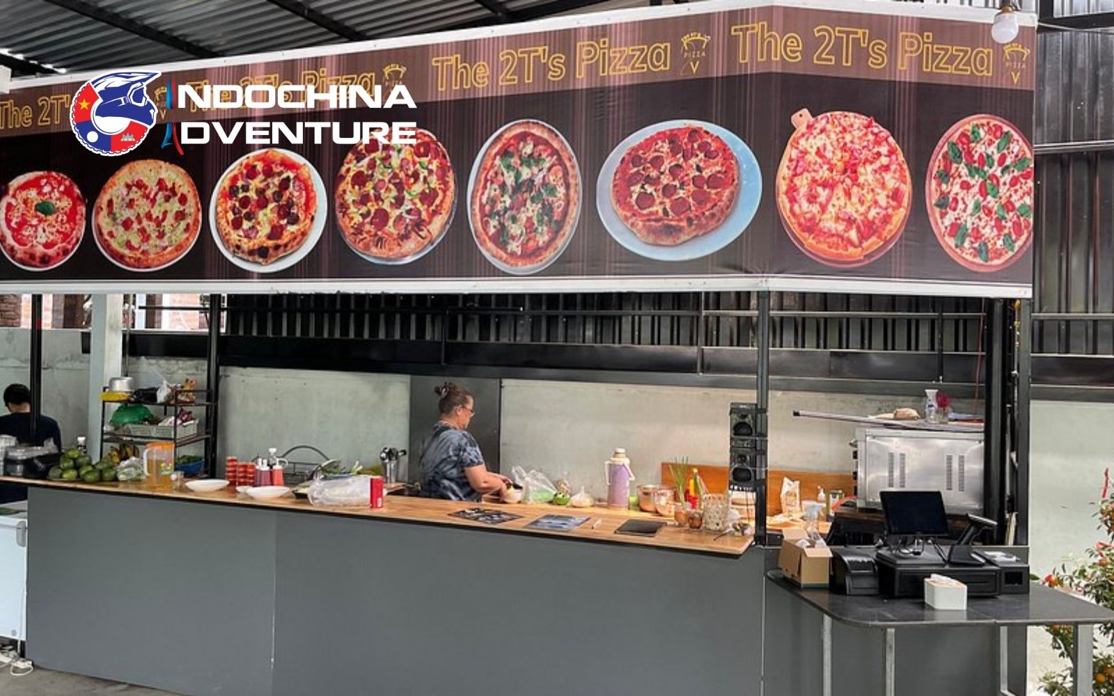 Tasty wood-fired pizzas with mountain views, perfect for travelers. Tasty wood-fired pizzas with mountain views, perfect for travelers.