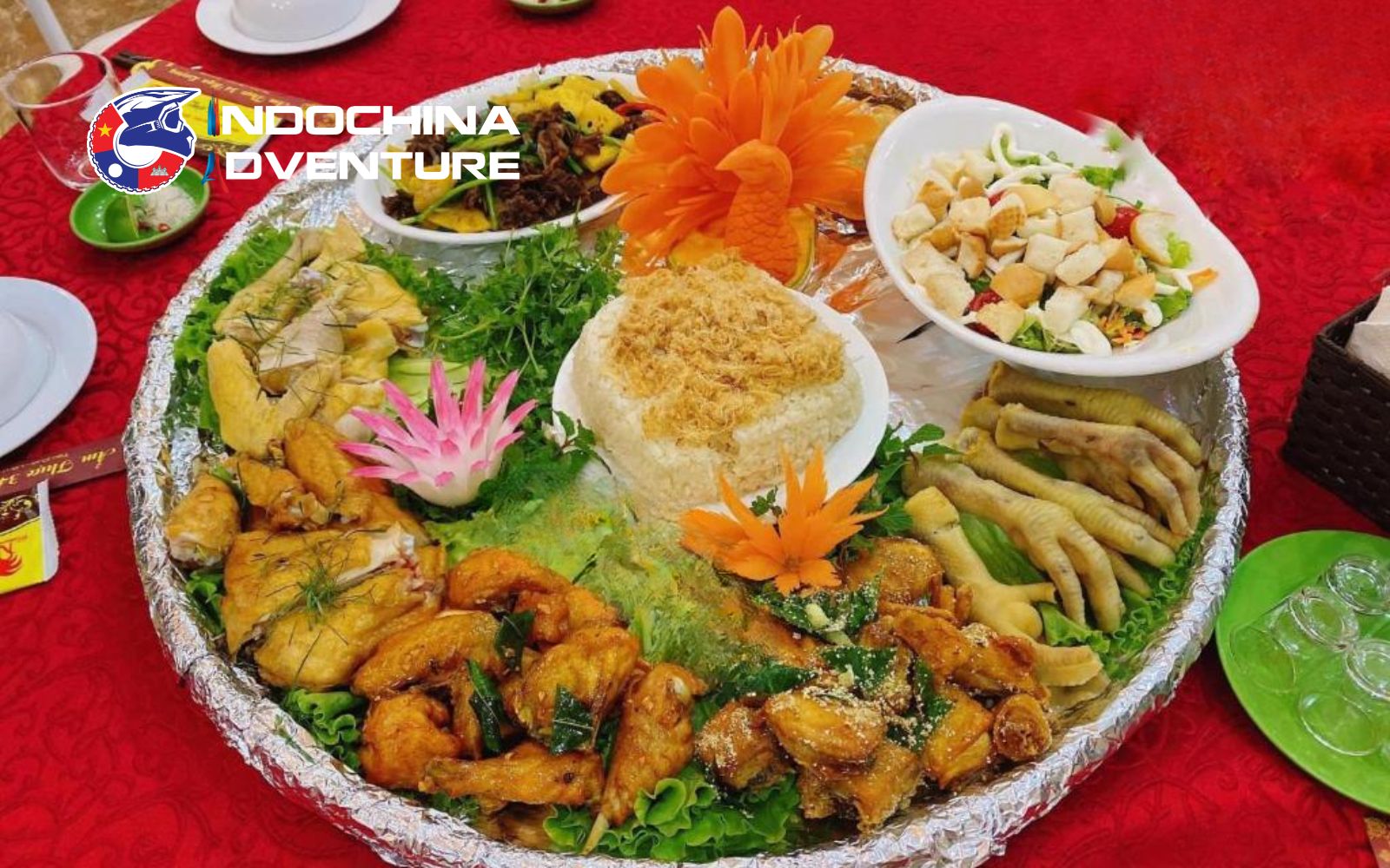 Spacious restaurant and karaoke lounge near Ban Gioc Waterfall