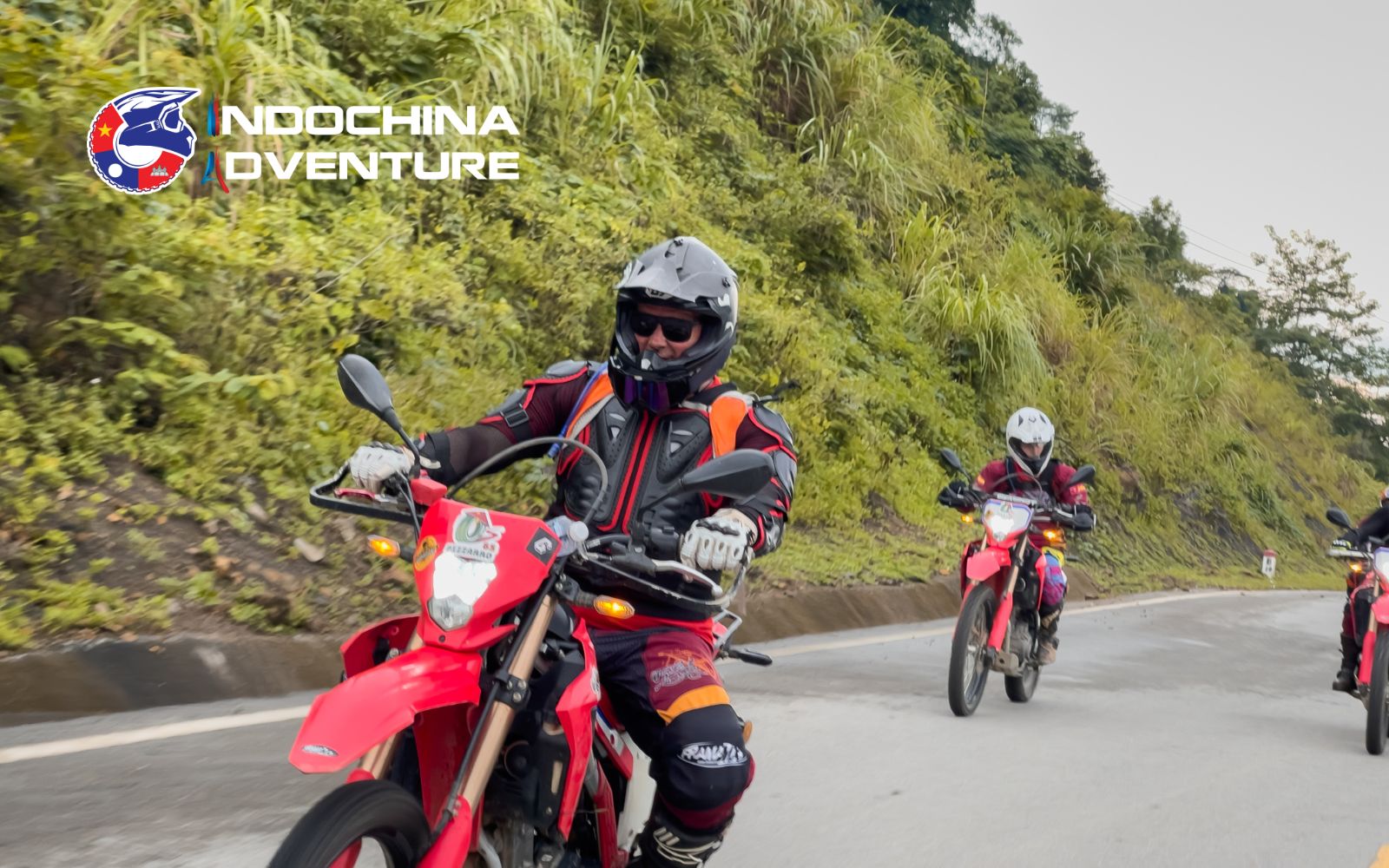 A 7-day Hai Van Pass motorbike tour covering Hoi An, Hue, and central Vietnam’s mountain routes