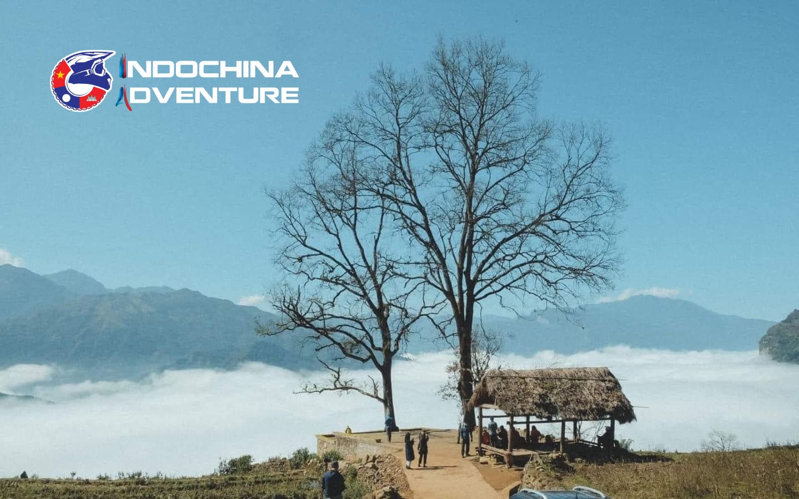 Y Ty enchants with high mountains and magical sea of clouds