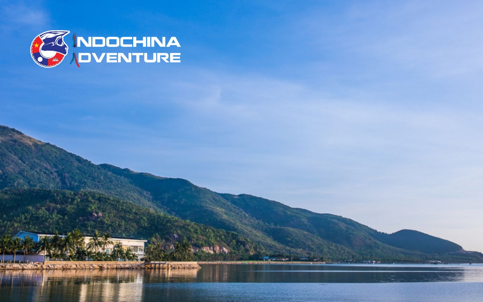 This region is perfectly positioned between mountains and sea