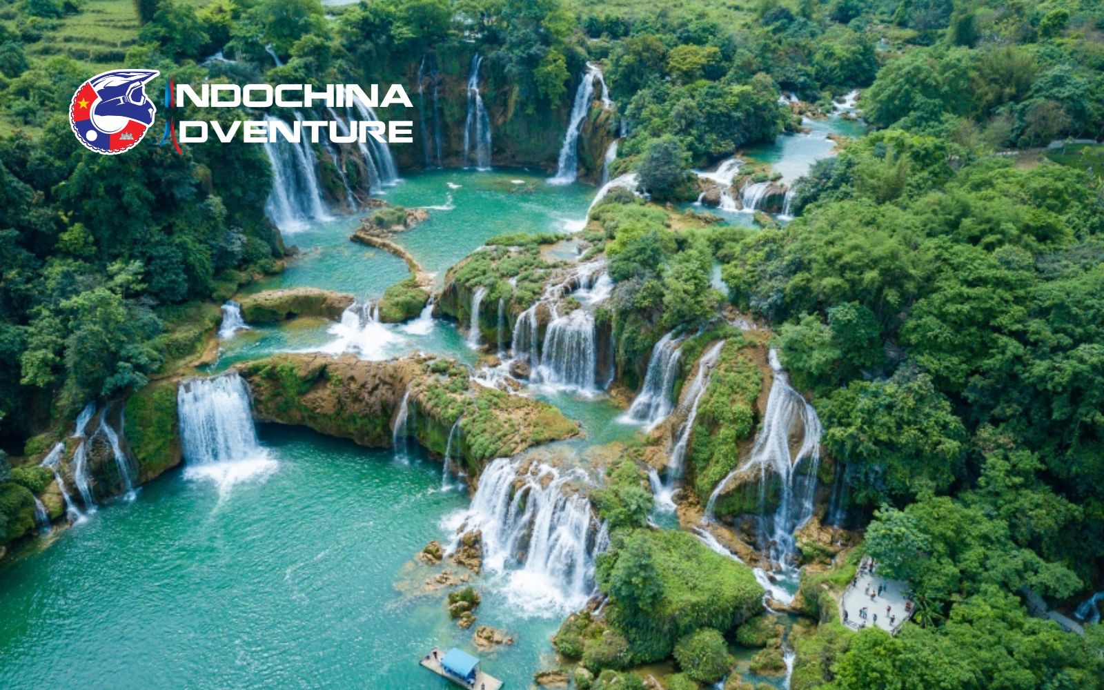 Moderate water flow and clear color at Ban Gioc waterfall in March Soft turquoise cascades highlight the charm of Ban Gioc Vietnam in March