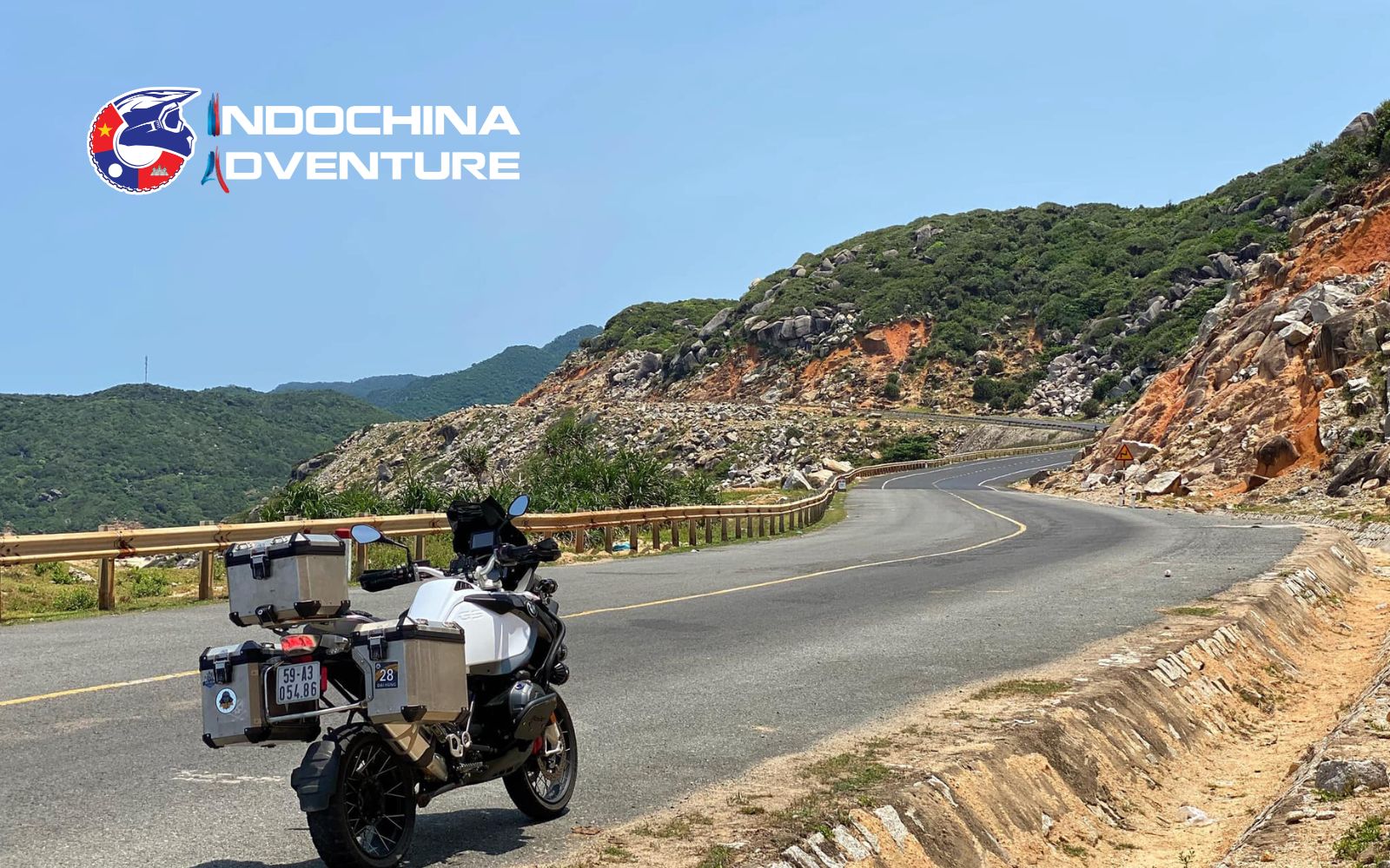 Conquer the Ma Pi Leng Pass