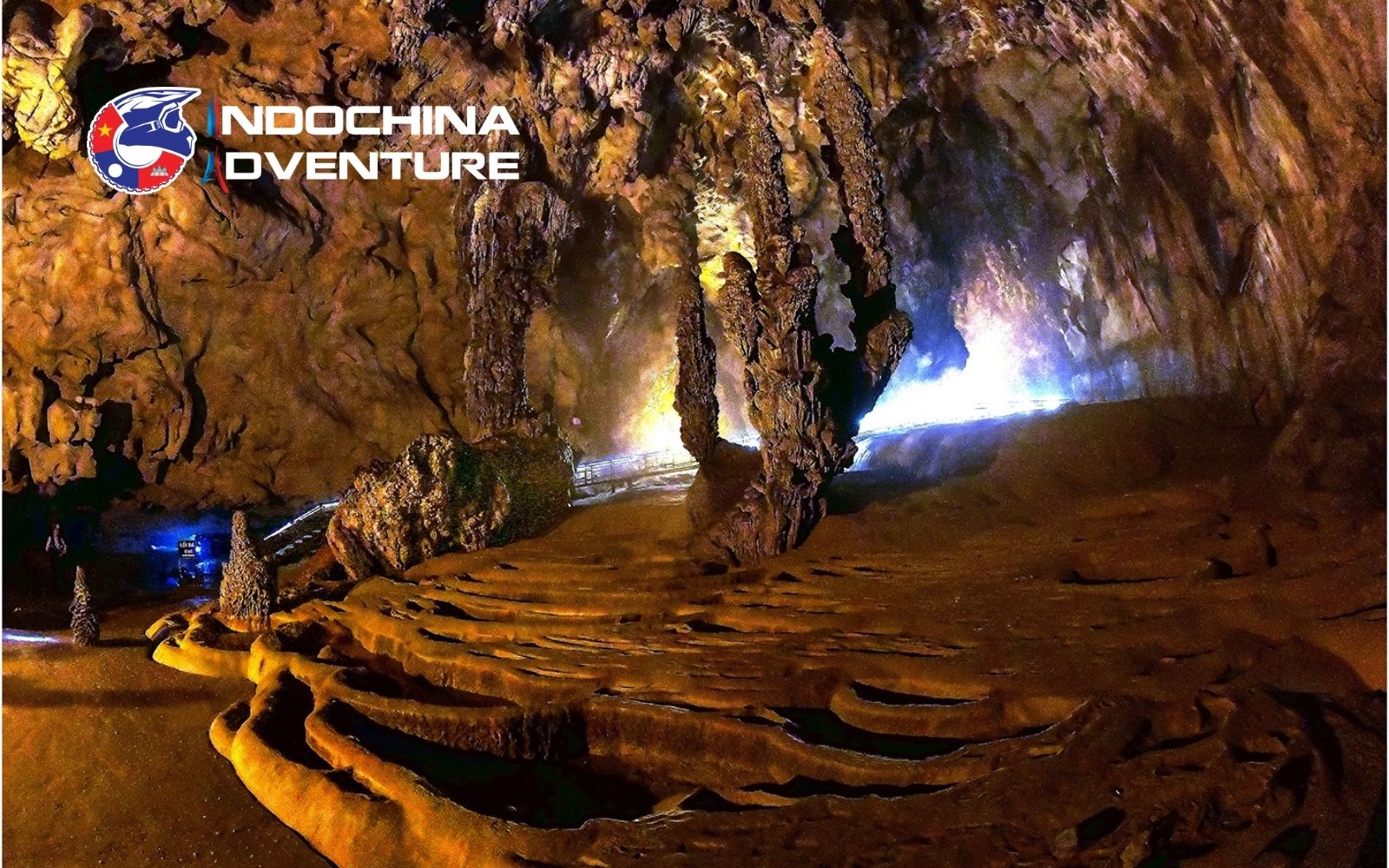 Cool off inside the ancient limestone chambers after enjoying the Ban Gioc Waterfall weather July Cool off inside the ancient limestone chambers after enjoying the Ban Gioc Waterfall weather July