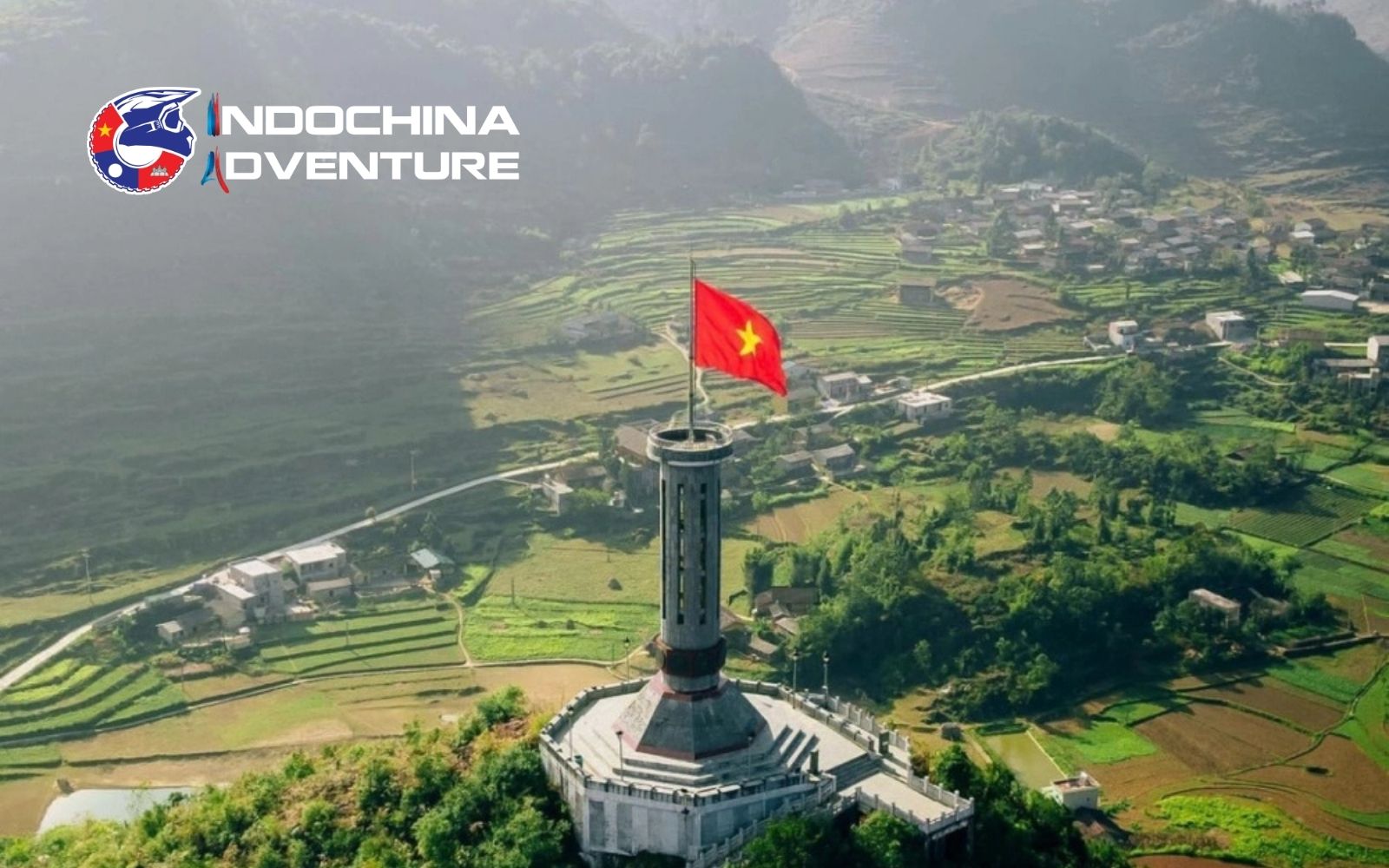 A proud moment at the northernmost point of Vietnam amidst summer clouds