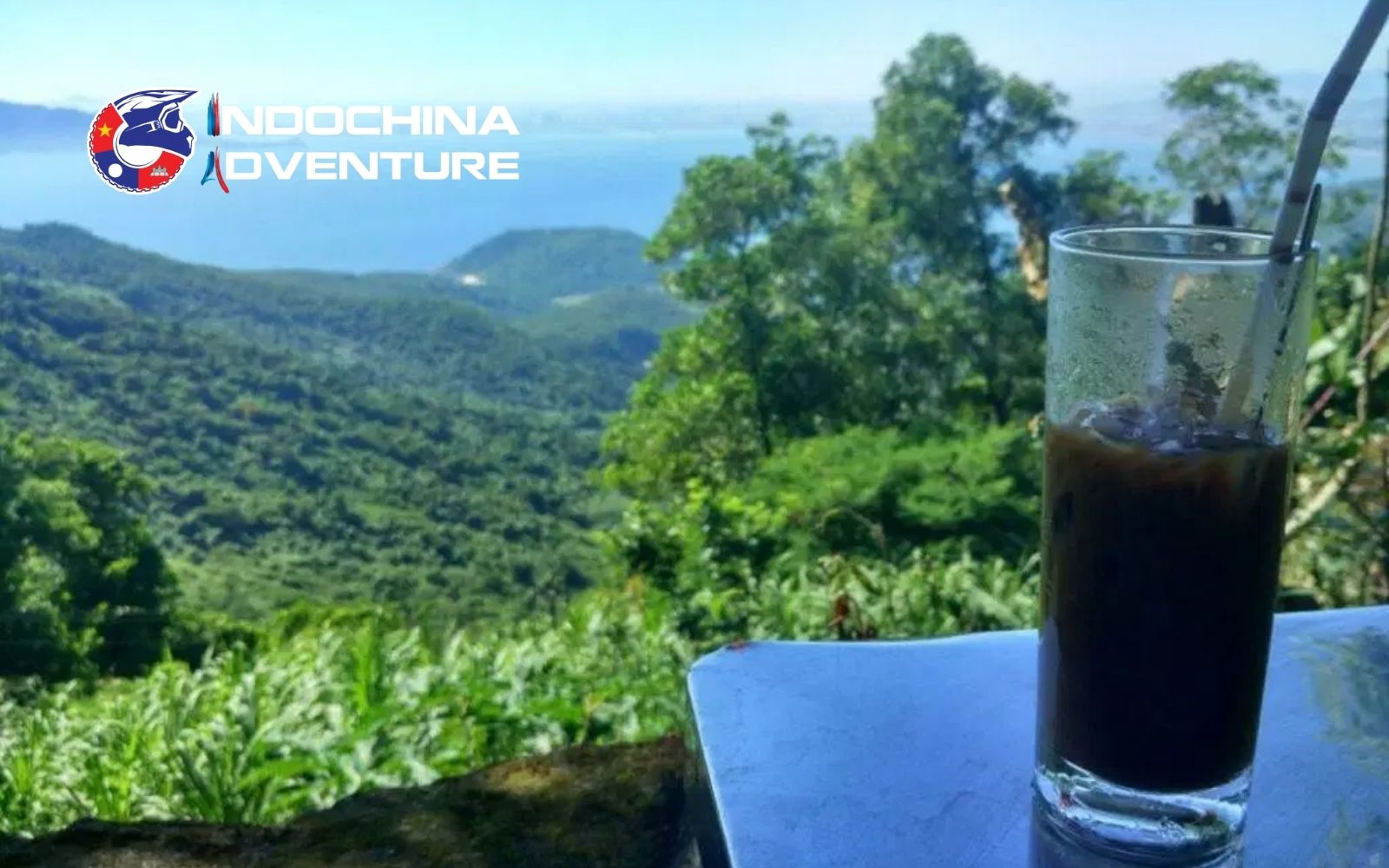 Simple roadside stop featured in Hai Van Pass top cafes with stunning views