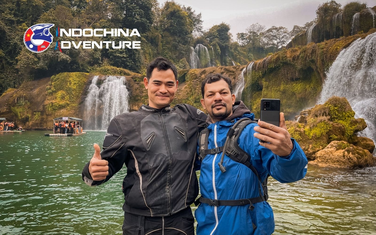 Feel the immense energy of the cascades during Ban Gioc Waterfall in July peaks Feel the immense energy of the cascades during Ban Gioc Waterfall in July peaks